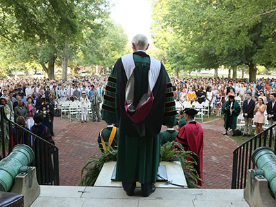 ../images/traditions/convocation.jpg