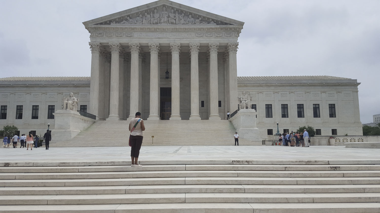 supreme-court-justice-kennedy-speaks-during-w-m-weekend-photo0.jpg